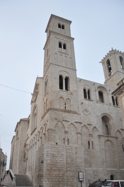 File:Giovinazzo - Cattedrale.jpg