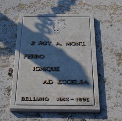 Goito - Lapide- "Artiglieria Montagna".jpg