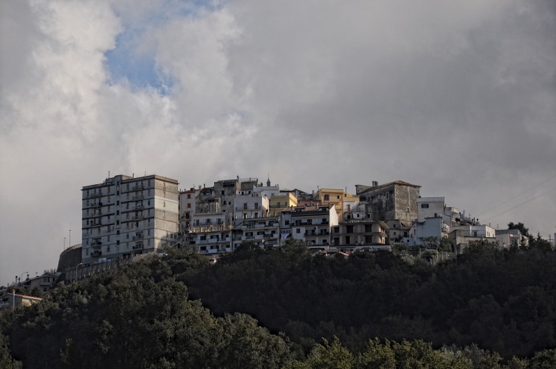 File:Ischitella - Ischitella da sotto.jpg