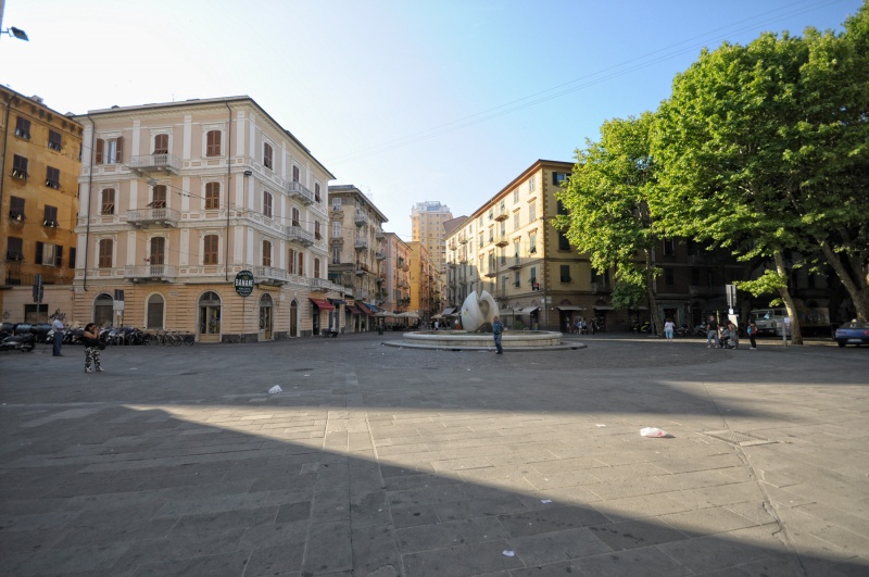 File:La Spezia - Piazza Garibaldi 3.jpg