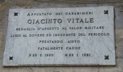 Lapide a Giacinto Vitale.jpg
