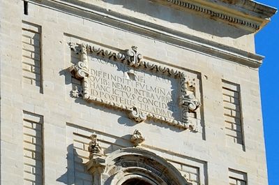 Lecce - Lapide latina - Campanile del Duomo dell'Assunta.jpg