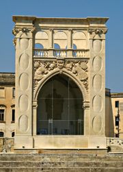Lecce - Sant'Oronzo - Sedile.jpg