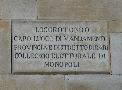 Locorotondo - Lapide capo luogo di mandamento.jpg