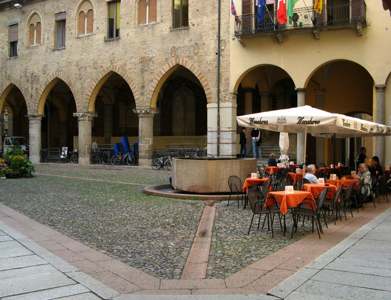 File:Lodi - Scorcio.jpg