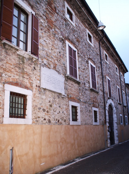 File:Lonato - Ex Palazzo Zambelli.jpg