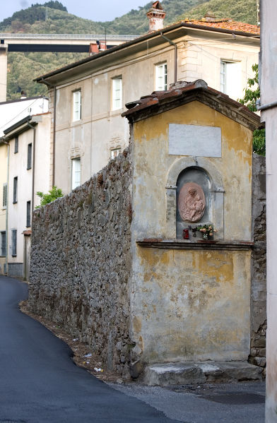 File:Massarosa - angolo con marginetta.jpg