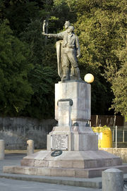 Massarosa - monumento ai caduti di bozzano.jpg