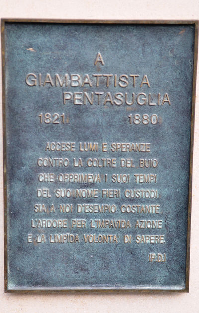 Matera - Lapide sul busto di Pentasuglia.jpg