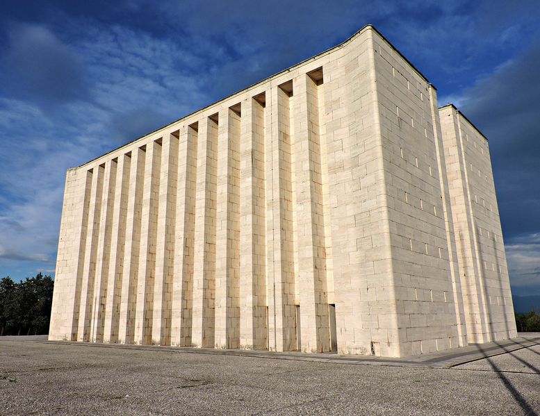 File:Medea - Ara pacis.jpg