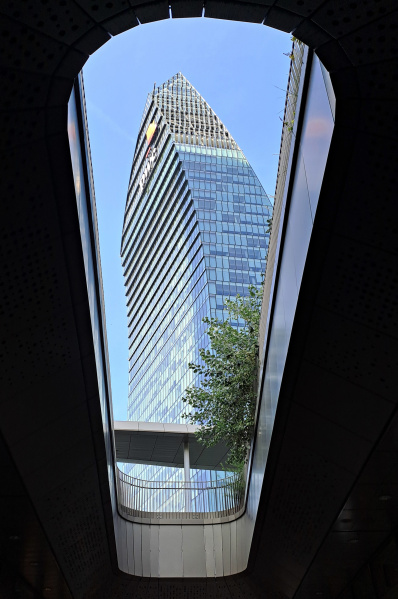 File:Milano - Torre Libeskind.jpg