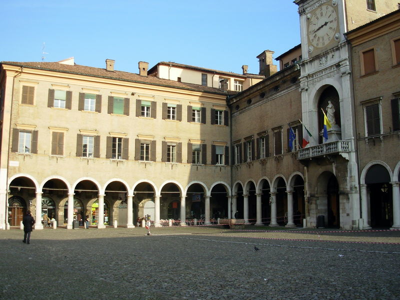 File:Modena - Palazzo comunale.jpg