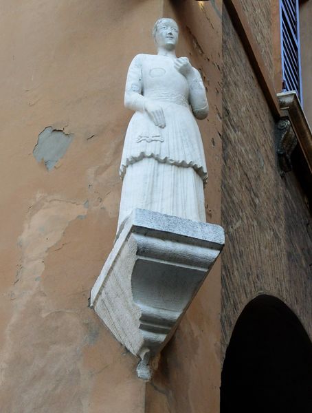 File:Modena - Statua della Bonissima.jpg