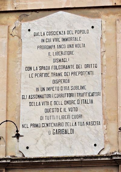 Modica - Lapide a Garibaldi.jpg