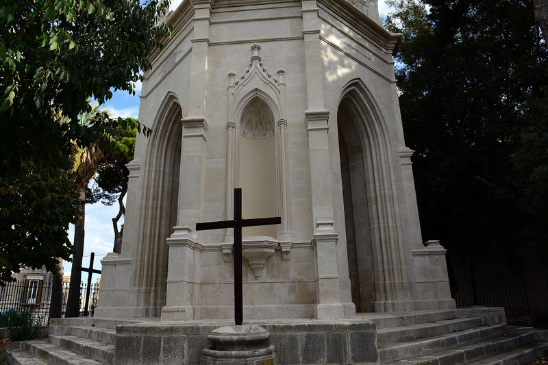 File:Molfetta - Il Calvario 4.jpg