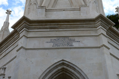 Molfetta - Lapide 3 al Calvario.jpg