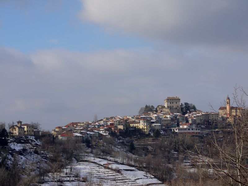 File:Montaldeo - panorama.jpg