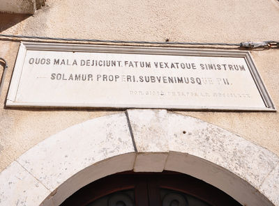 Monte Sant'Angelo - Lapide Palazzo Cappelletti.jpg