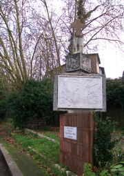 Monumento piazzale S.Paolo della Croce.jpg