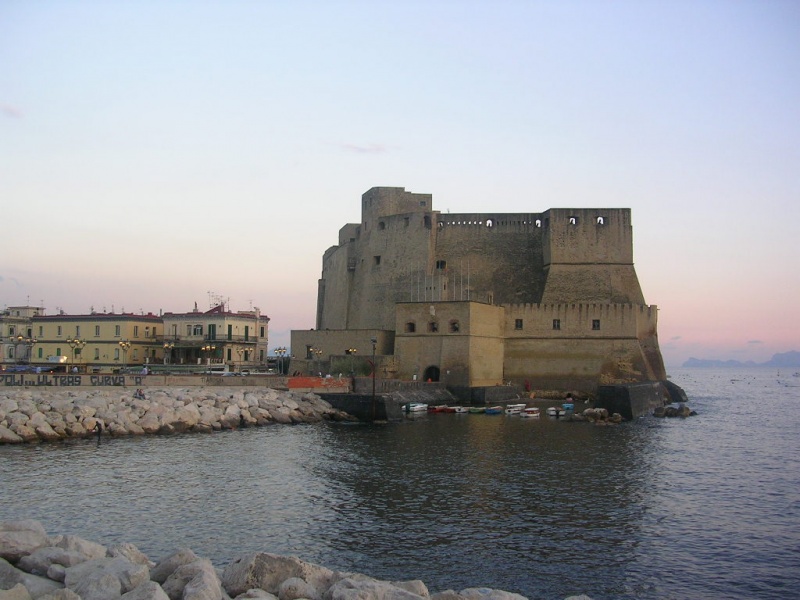 File:Napoli - Castel dell’Ovo.jpg