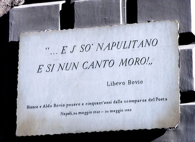 Napoli - Lapide Libero Bovio.jpg