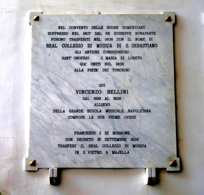 Napoli - Lapide dedicata a Bellini.jpg