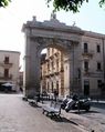 Noto - Porta Reale.jpg
