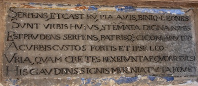 Oria - Lapide latina - Sedile.jpg