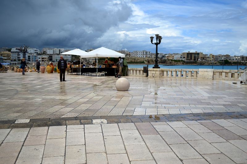 File:Otranto - Lungomare degli Eroi.jpg
