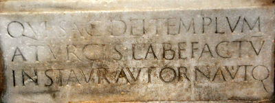 Otranto - Monumento nella Cattedrale 3.jpg