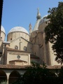 Padova - La Basilica del Santo - vista dal Chiostro.jpg