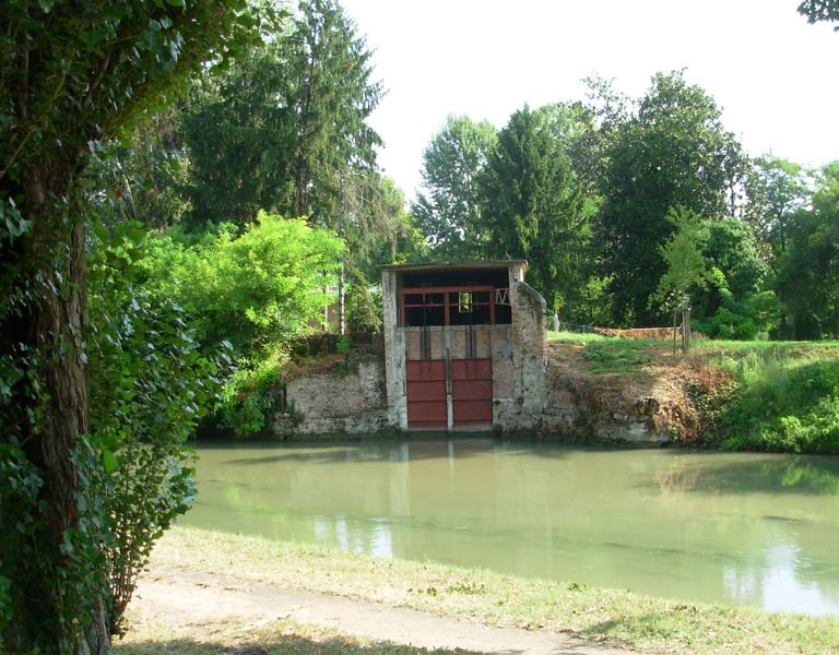 File:Padova - La Chiusa.jpg