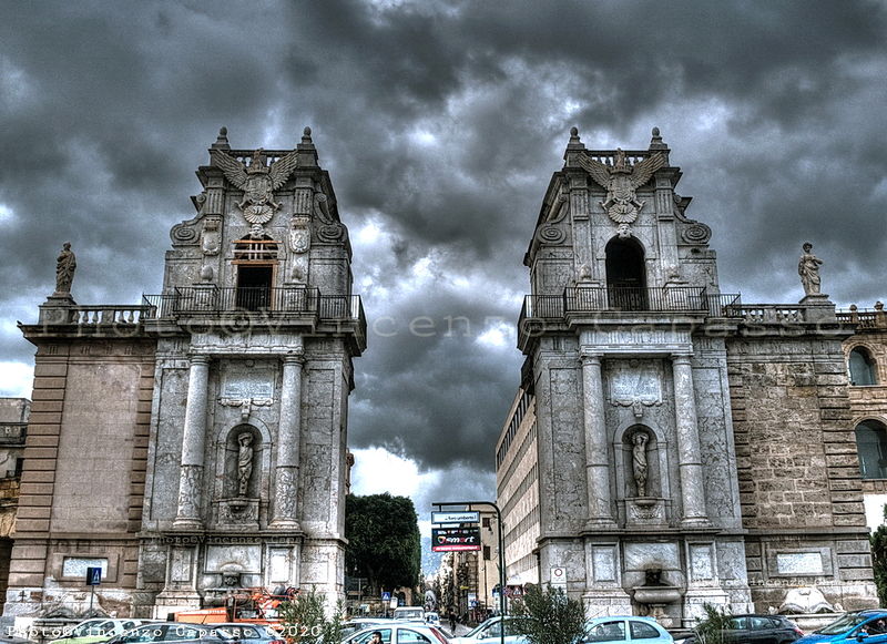 File:Palermo - Porta Felice - Facciata lato Foro Umberto I.jpg