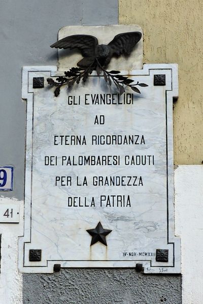 Palombaro - Lapide ai caduti per la patria.jpg