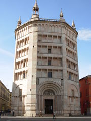 Parma - Il Battistero.jpg