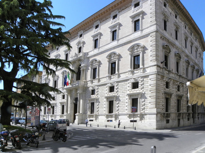 File:Perugia - Palazzo Cesaroni.jpg