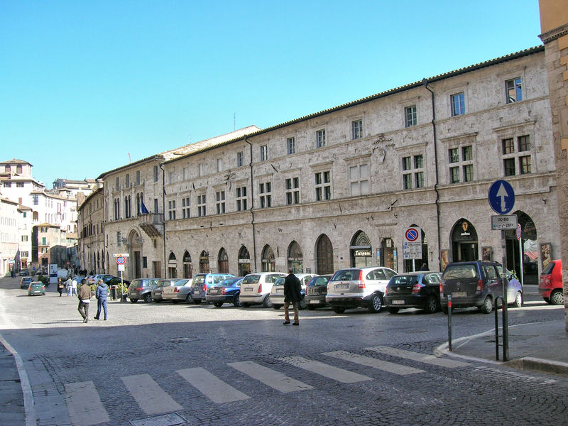 File:Perugia - Palazzo dell'Università Vecchia.jpg