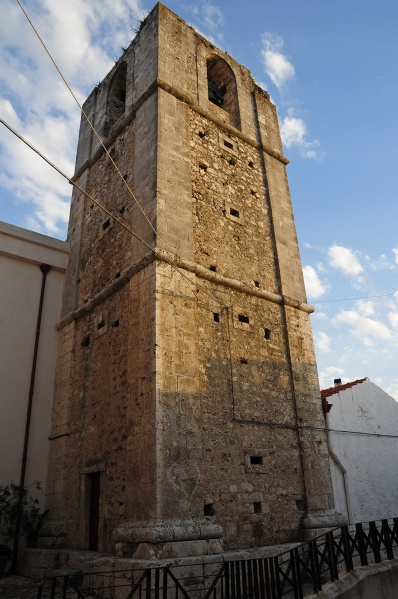 File:Peschici - Campanile Chiesa Madre.jpg