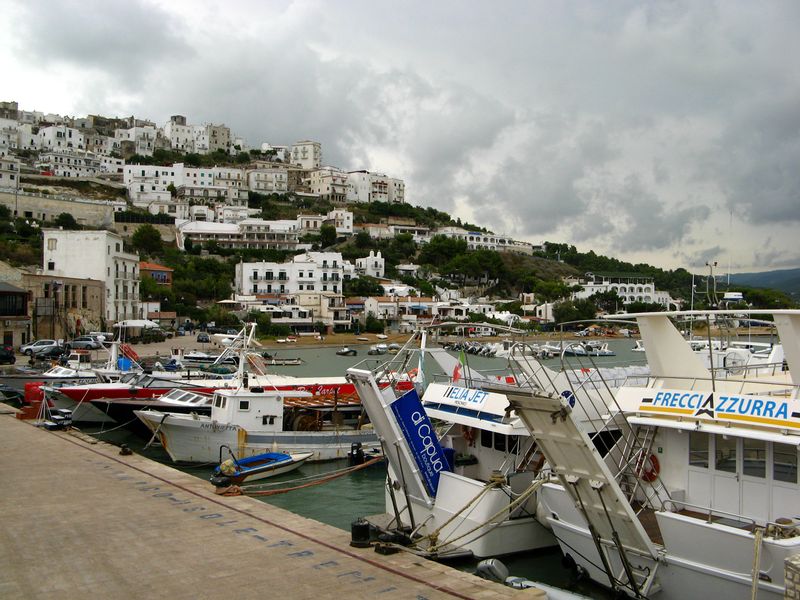 File:Peschici - Porto.jpg