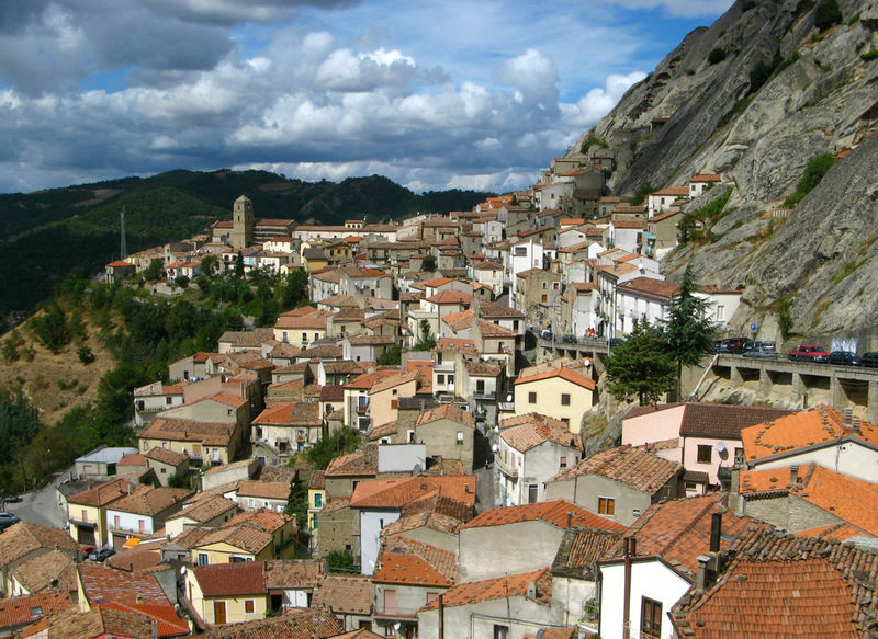 File:Pietrapertosa - Panorama.jpg