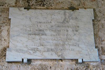 Polignano a Mare - Lapide a Onofrio Ressa e Raffaele Montanaro.jpg