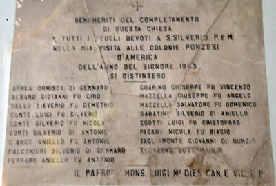 Ponza - ai fedeli di S. Silverio.jpg