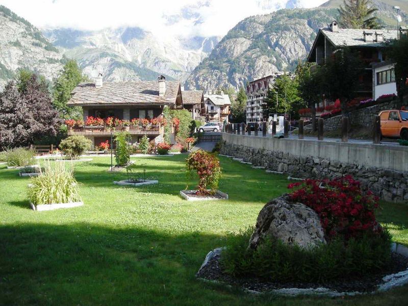 File:Prè-Saint-Didier - Frazione Verrand - Scorcio (9).jpg