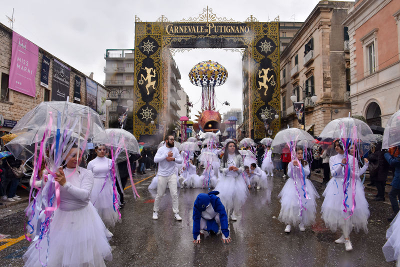 File:Putignano - Carnevale 2023 20.jpg