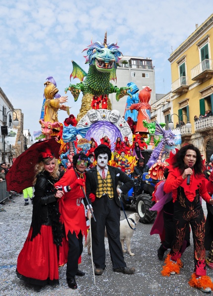 File:Putignano - i Pagliacci.jpg