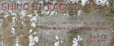 Radicofani - lapide ghino di tacco.jpg