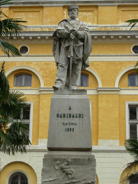 File:Ravenna - monumento a Garibaldi.jpg