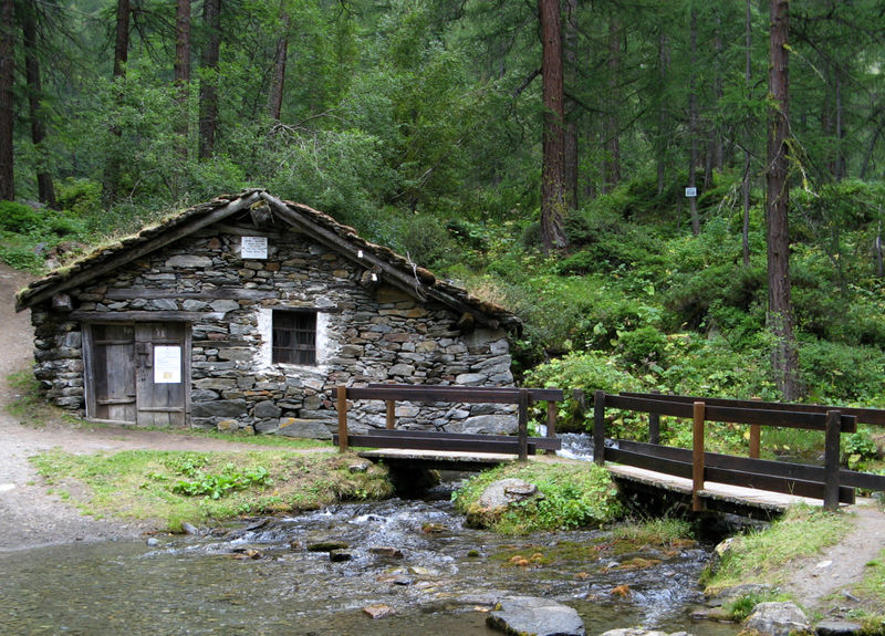 File:Rhêmes-Notre-Dame - Pellaud - casetta.jpg