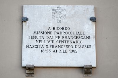Rieti - lapide sulla chiesa di Vaiano.jpg