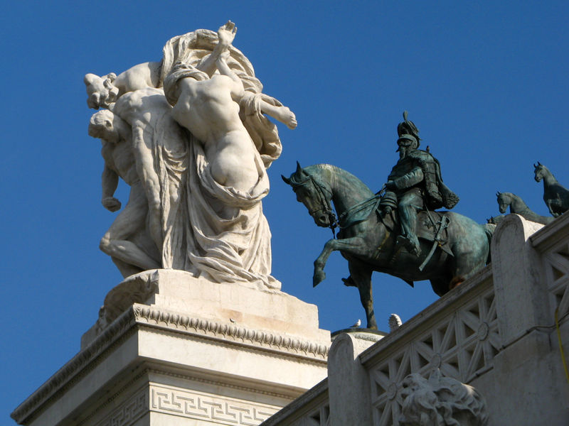 File:Roma - Altare patria-sculture2.jpg